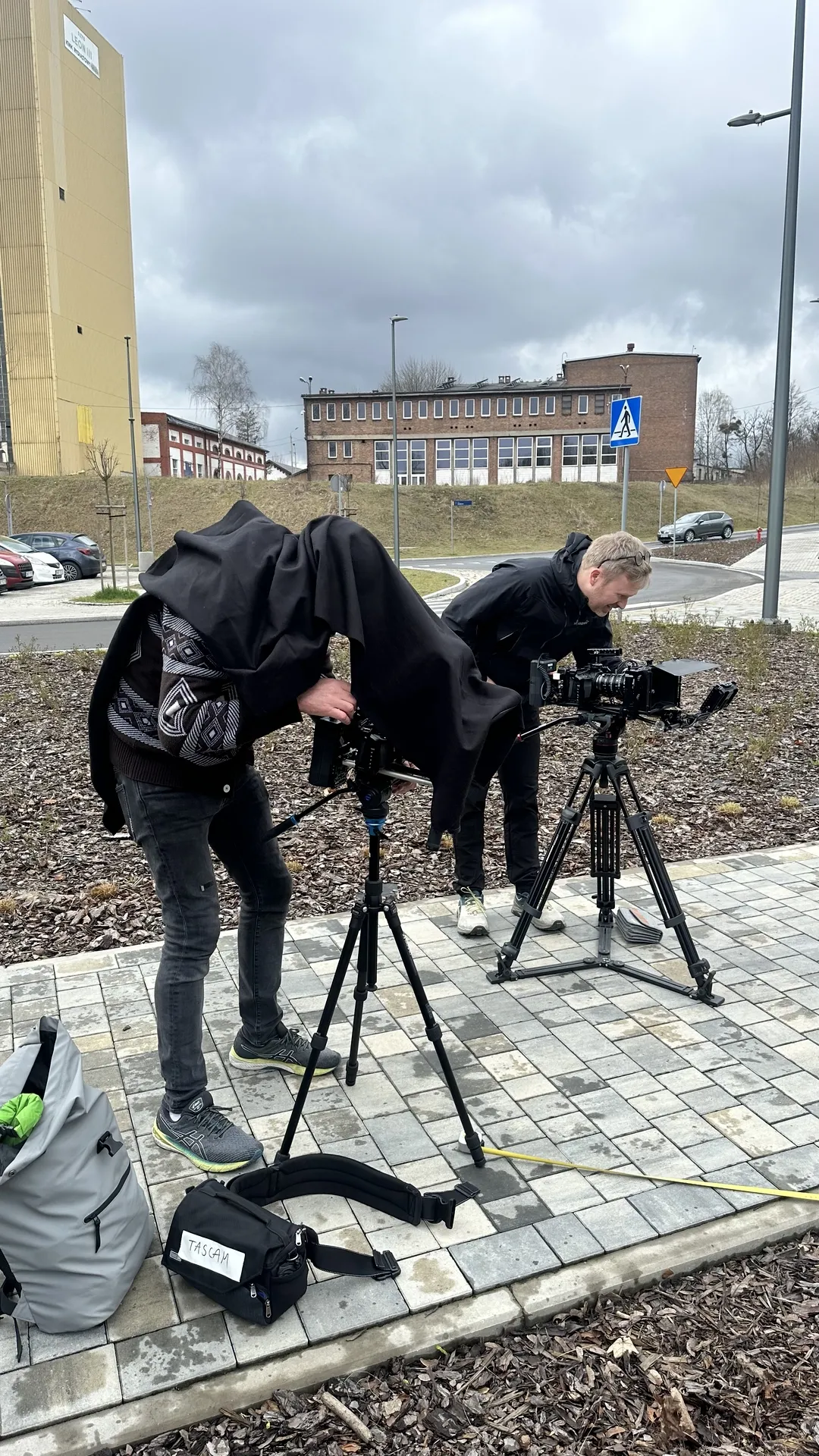 Bak kulissene: Dokumentarfilm KS 10